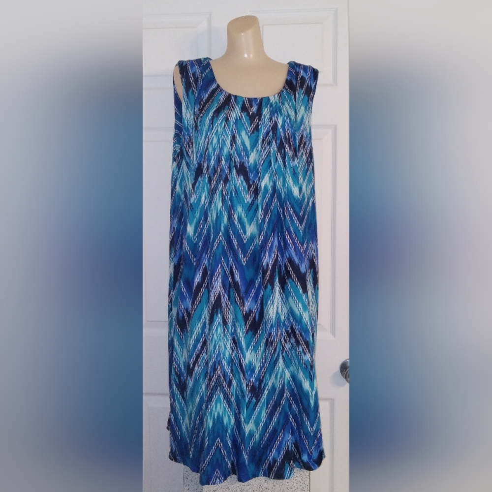 NWOT Size 18W. Blue Patterned Sleeveless Knee Length Dress
